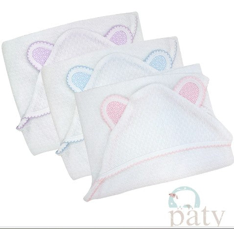 WHITE PATY KNIT BEAR BLANKET PINK OR BLUE TRIM